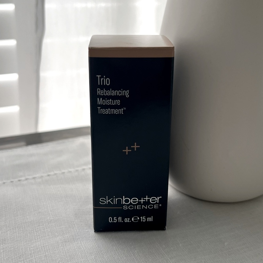 SKINBETTER SCIENCE Trio Rebalancing Moisturizer. NIB!